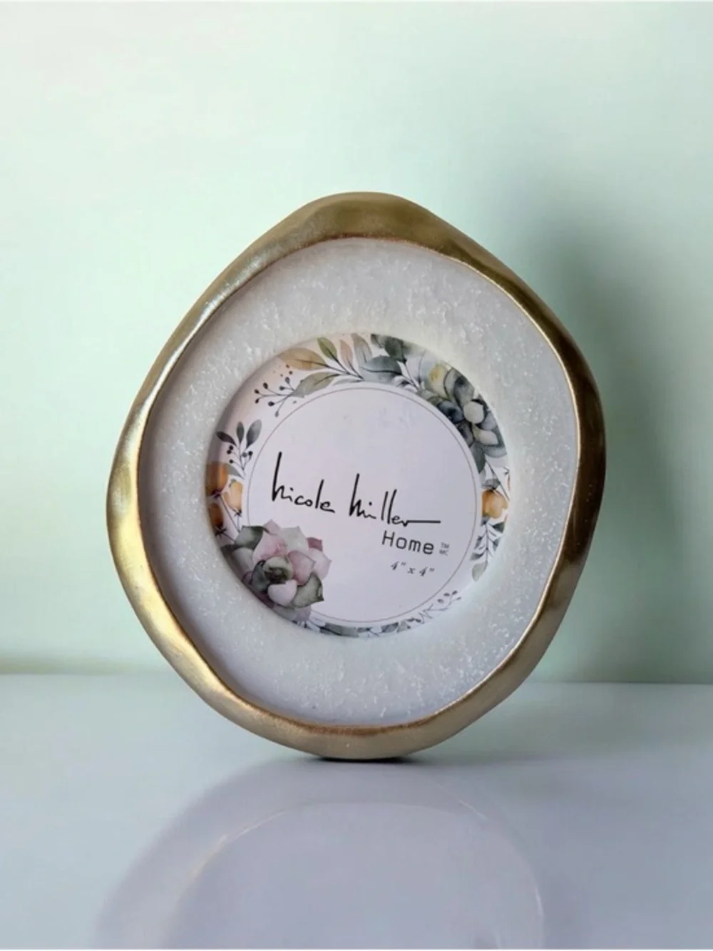 Modern gold picture frame for 4”x4” photo